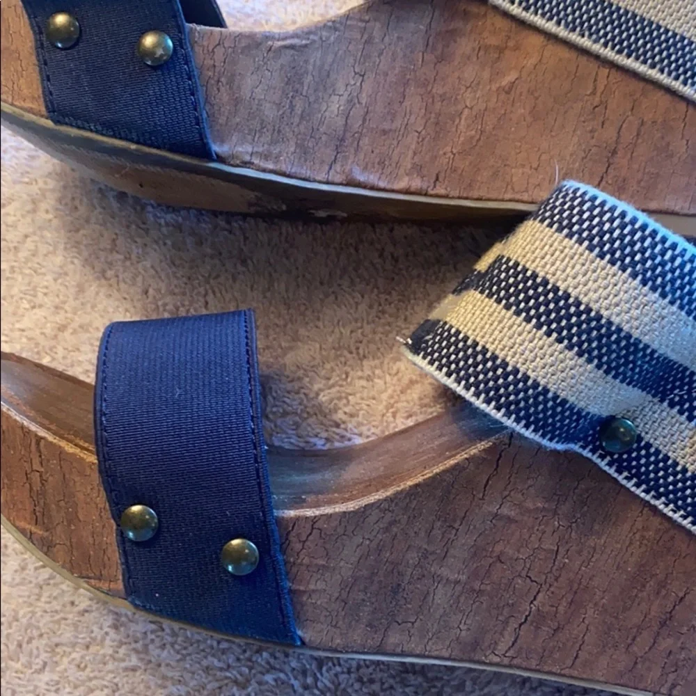 Cato Blue & Striped Wedge Sandals With Faux Wood Sole & Stud Detail Size 8M